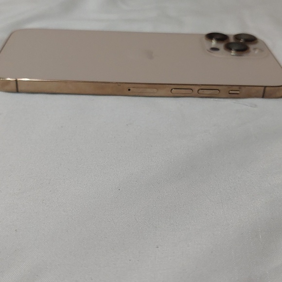 I phone 13 pro max - Picture 3 of 11